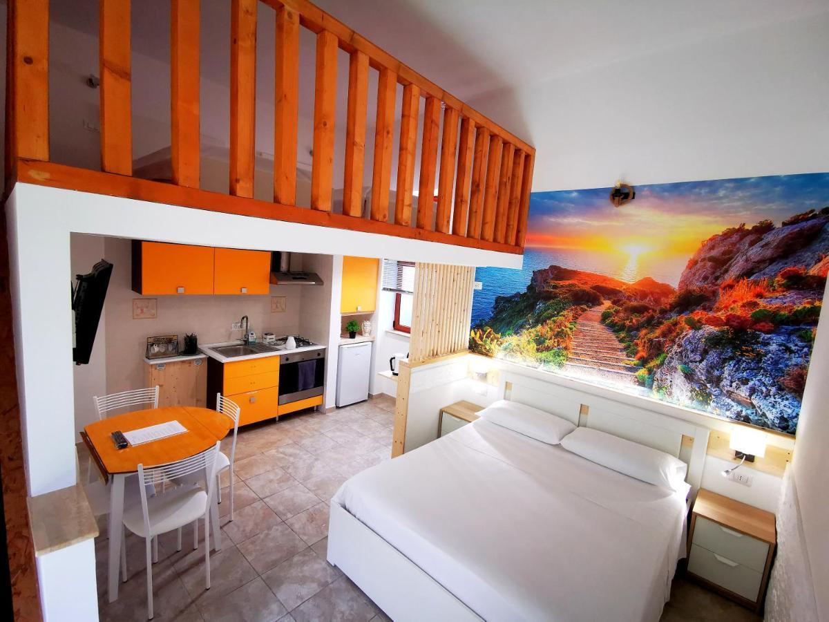 Guru House B&B Apartments มิลาซโซ ภายนอก รูปภาพ